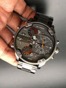 Casual Wear Gray & Black Desk Big Daddy Watch